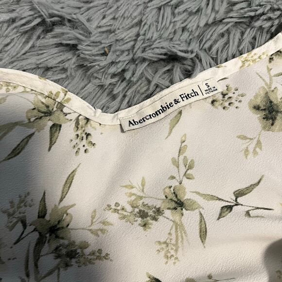 Abercrombie & Fitch Sage Floral Cream Crop Tank Top Green - Picture 7 of 7